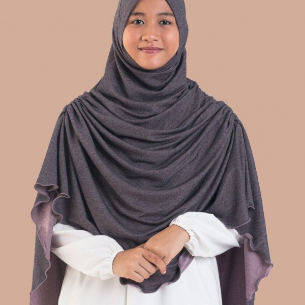 Tudung Sumayyah Raisin Purple