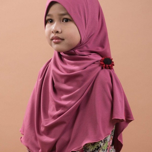 Tudung Ayuni 2.0 Barbie Pink